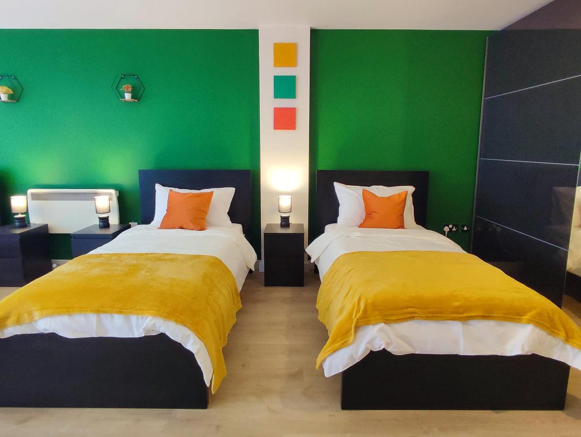Duplex Apartment In Leeds With King Size Bed - Long Stay Rates Available Exterior foto