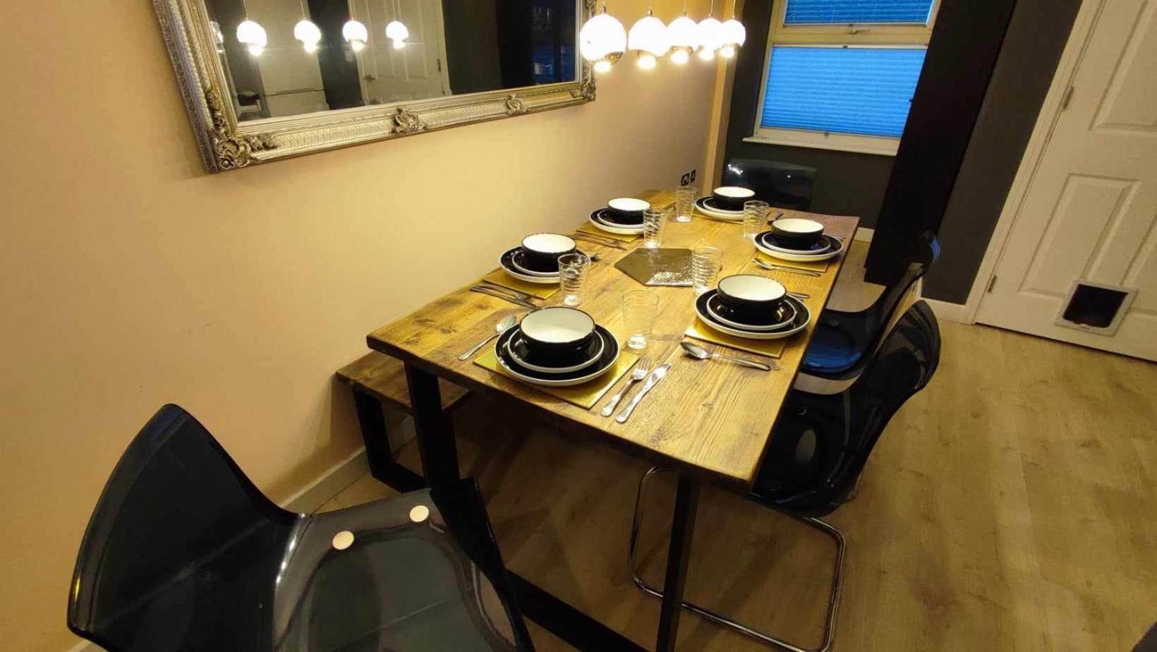 Duplex Apartment In Leeds With King Size Bed - Long Stay Rates Available Exterior foto