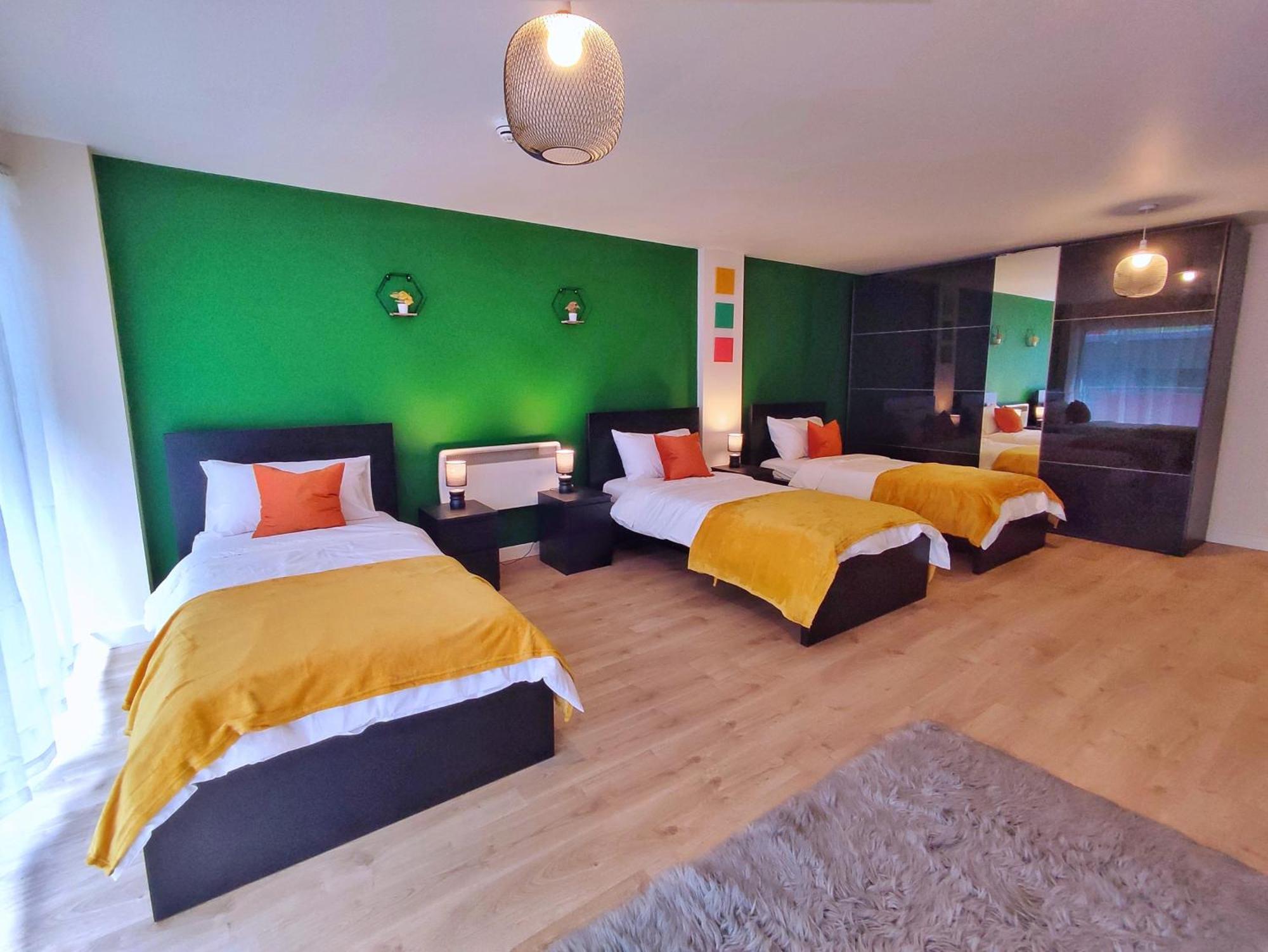 Duplex Apartment In Leeds With King Size Bed - Long Stay Rates Available Exterior foto