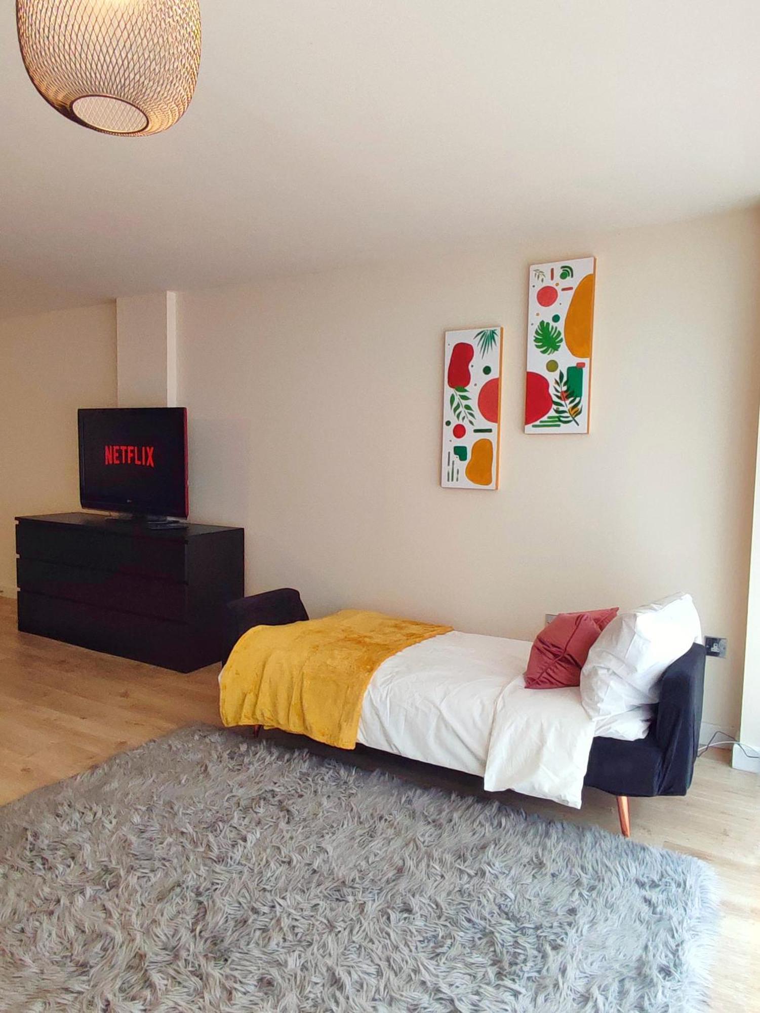 Duplex Apartment In Leeds With King Size Bed - Long Stay Rates Available Exterior foto